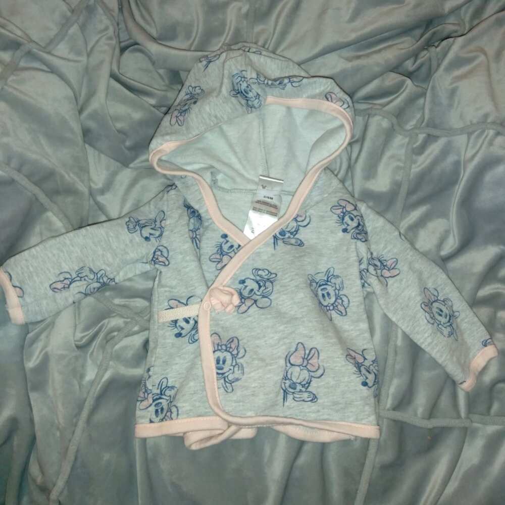 Disney baby minnie mouse wrap jacket 3/6 month.            B7